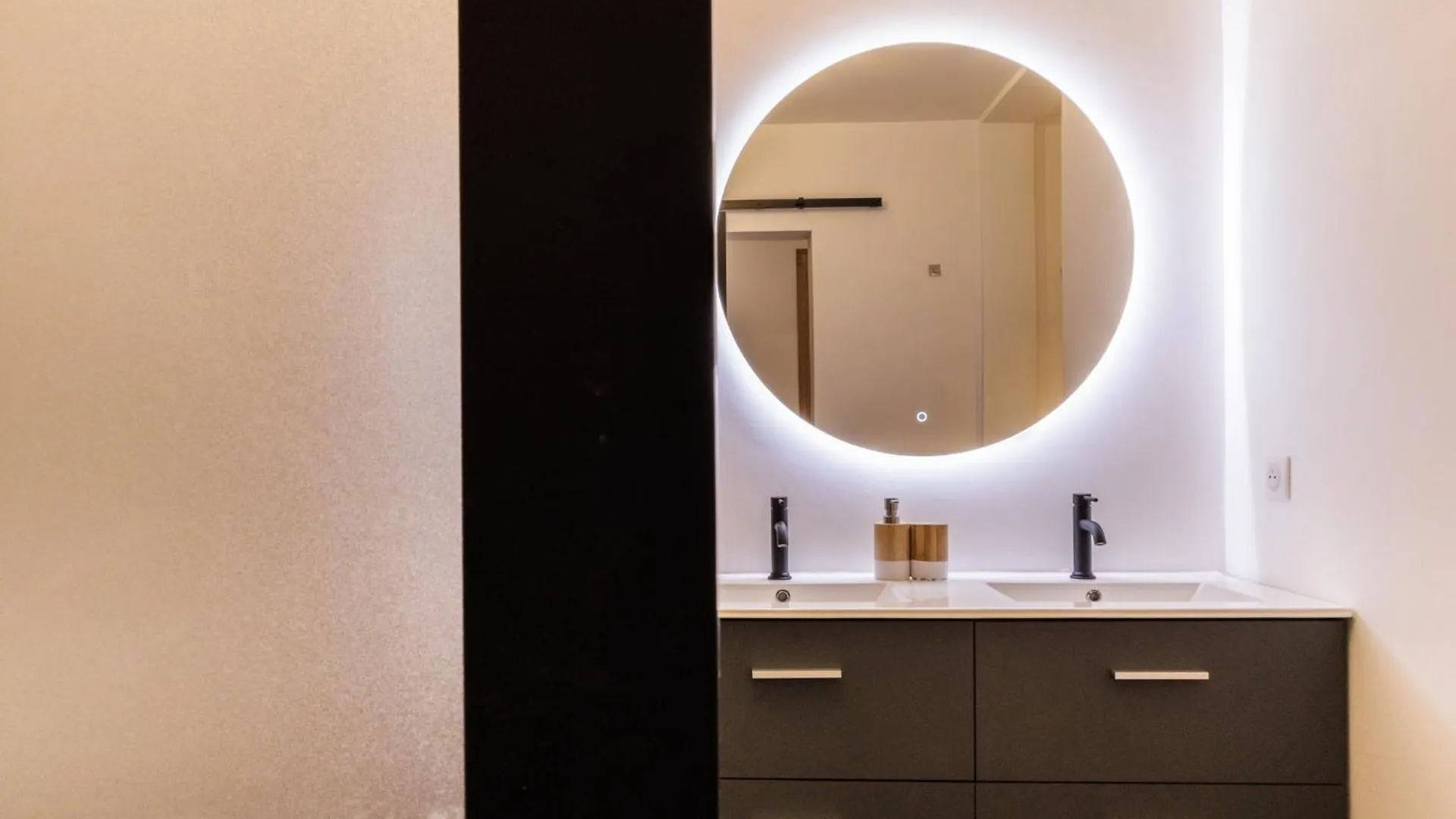 Osmoz En Vau - Jacuzzi, Clim Par Dodo A Cassis Apartment